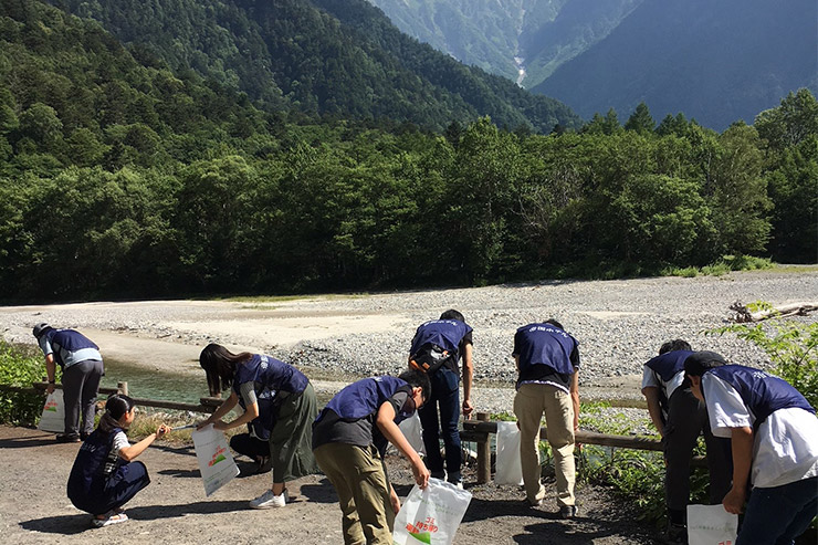 Participation in Kamikochi Beautification Association