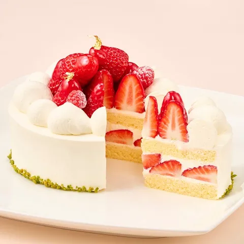 ショートケーキ（15㎝/4～6名様用） | 商品一覧 | ホテルショップ