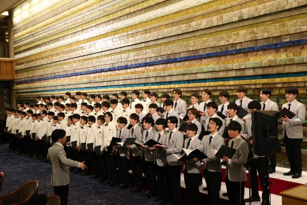 christmas_lobby_concert